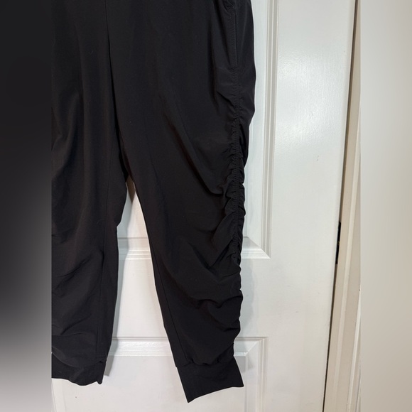 Athleta Women’s Black Attitude Lined Pants - Size 6 - Picture 2 of 8